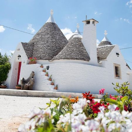 Il Trullo Pellegrini Villa Locorotondo Exterior photo